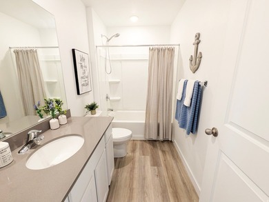 Stunning 2-year-old townhome in like-new condition! 2,187 sq ft - photo 14