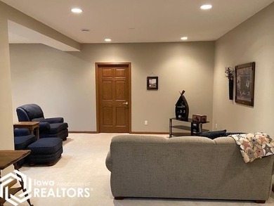 The Perfect Blend of Town and Country Living! This spacious - photo 19