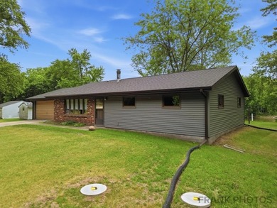 Enjoy stunning Rock River views from this well-maintained - photo 24