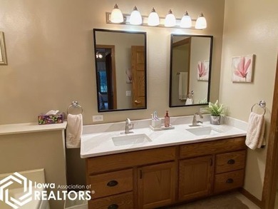 The Perfect Blend of Town and Country Living! This spacious - photo 24