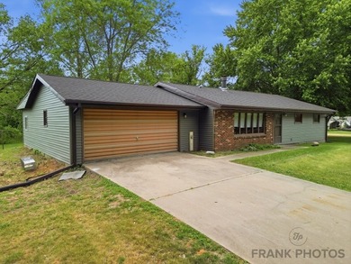 Enjoy stunning Rock River views from this well-maintained - photo 25