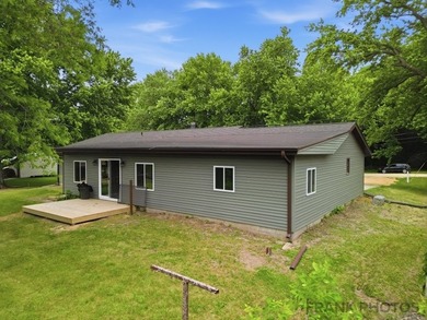 Enjoy stunning Rock River views from this well-maintained - photo 26