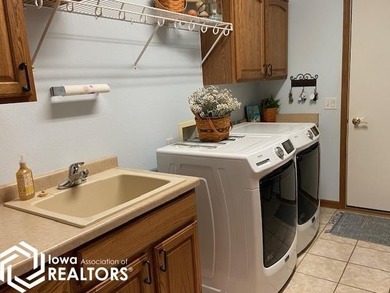 The Perfect Blend of Town and Country Living! This spacious - photo 27