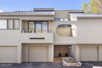 Unobstructed views of the Arrowhead ski slopes highlight this - photo 28