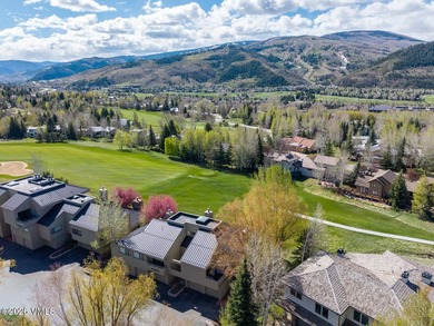 Unobstructed views of the Arrowhead ski slopes highlight this - photo 29