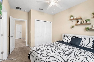 Welcome home to this well-maintained and immaculate 4-bedroom, 3 - photo 10