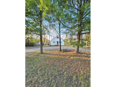 Charming and well-maintained home in a quiet Houghton Lake - photo 2