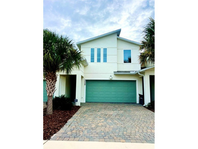 Lake Tohopekaliga Townhome/Townhouse For Sale in Kissimmee Florida