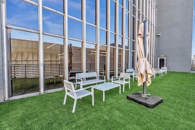 Solid Investment - South Beach Office Space Fully Equipped & - photo 9