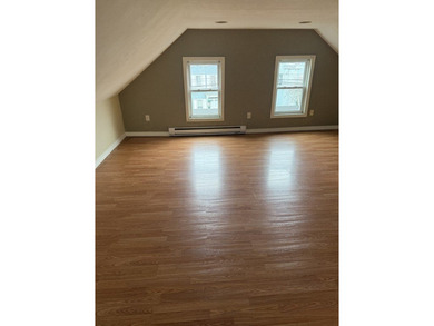 Tremendous Investment Opportunity in Bristol, RI. This amazing - photo 6