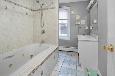 Tremendous Investment Opportunity in Bristol, RI. This amazing - photo 7