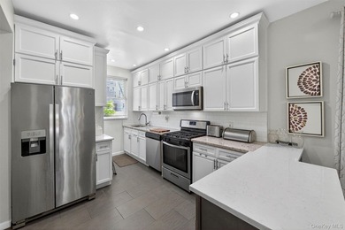 Turn-Key Perfection in the Heart of Pelham Bay! Welcome home to - photo 14