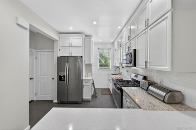 Turn-Key Perfection in the Heart of Pelham Bay! Welcome home to - photo 15