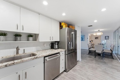 Rarely Available! DIRECT OCEAN VIEWS! Corner Unit 2 Bedroom/2 - photo 7