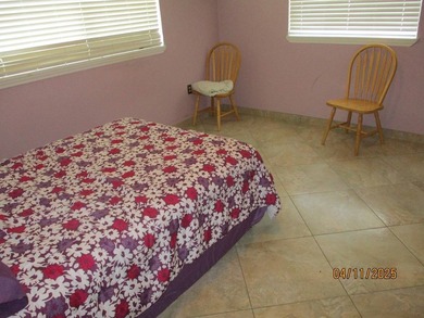 ~ LAKE OKEECHOBEE ACCESS- CHARMING 4 bedroom 2 bathroom CBS home - photo 19