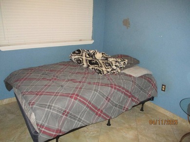~ LAKE OKEECHOBEE ACCESS- CHARMING 4 bedroom 2 bathroom CBS home - photo 20