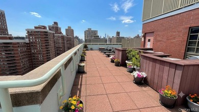 250 East 30th Street, Unit 5A | The Sycamore 2 Bedrooms | 2 Full - photo 21