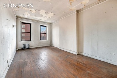 Bring your contractor! Bright and spacious one bedroom pre-war - photo 2