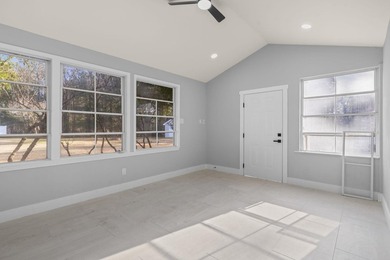 Welcome to this beautifully fully renovated 3 bedrooms, 2 and a - photo 27