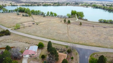Perfectly positioned across from beautiful Lake Beckwith, this - photo 3