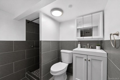 Turn-Key Perfection in the Heart of Pelham Bay! Welcome home to - photo 35