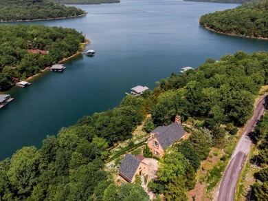 Beaver Lake Home For Sale in Eureka Springs Arkansas