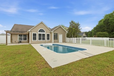 Welcome to this beautifully fully renovated 3 bedrooms, 2 and a - photo 45