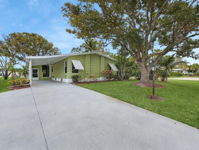 (private lake, pond, creek) Home For Sale in Port Saint Lucie Florida