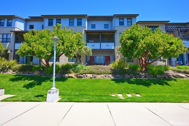 Rare opportunity to enjoy true waterfront living in the Bay - photo 3