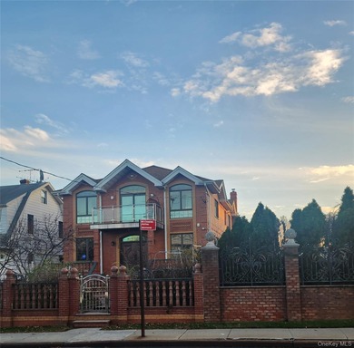 East River Home For Sale in Whitestone New York