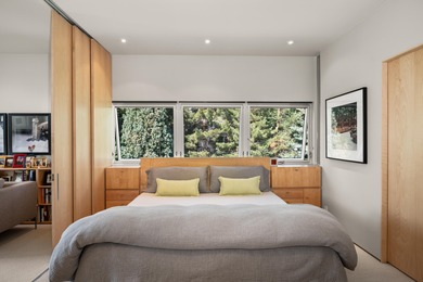 Experience luxury mountain living in this stunning Ketchum home - photo 11
