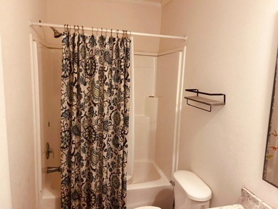 Welcome to this inviting single-level home perfectly positioned - photo 4