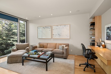 Experience luxury mountain living in this stunning Ketchum home - photo 17