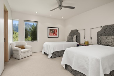 Experience luxury mountain living in this stunning Ketchum home - photo 20