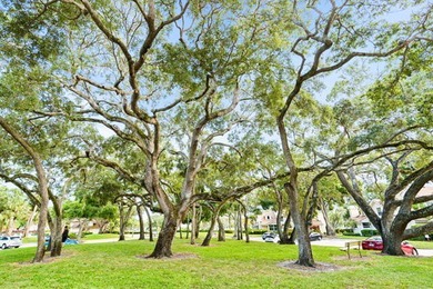 Fabulous 3/2 townhome in Wellesley of Lake Clarke Shores - photo 23