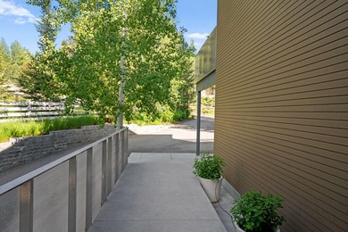 Experience luxury mountain living in this stunning Ketchum home - photo 30