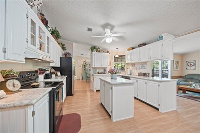 Check out this Beautiful Light and Bright Triple Wide on 10 - photo 5