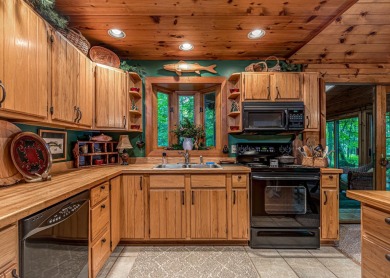 Post-card Perfect Amber Lake Home! Tucked in the woods with 159' - photo 28