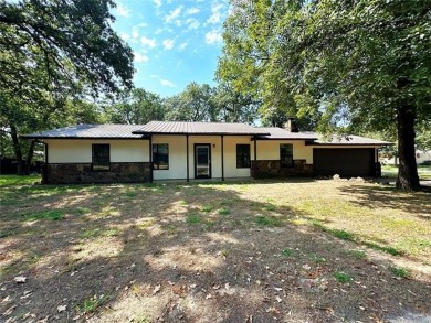 Lake Home For Sale in Eufaula, Oklahoma