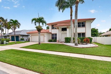 Wow!! Welcome to this spacious 4 Bedroom + Den 2.5 Bath Pool - photo 3