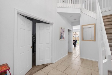 Wow!! Welcome to this spacious 4 Bedroom + Den 2.5 Bath Pool - photo 9
