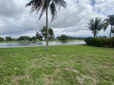 One of the best deals in Boynton Beach for a 3 bedroom 2 Bath - photo 2