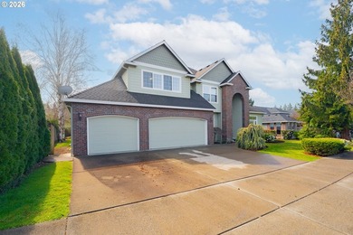 Elegant Living in Lakeview Estates! This spacious home offers 4 - photo 3