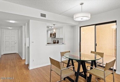 GOLF COURSE COMMUNITY & Contemporary Spacious Updates -TURN-KEY - photo 7