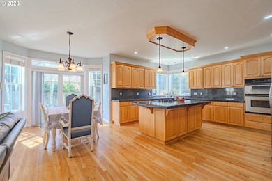 Elegant Living in Lakeview Estates! This spacious home offers 4 - photo 9