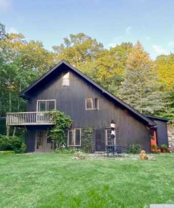 Lake Home Off Market in Hillsdale, New York