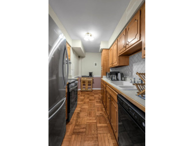 Nestled on the coveted eighth floor of the iconic Hanover towers