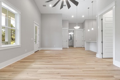 This beautifully finished 3 bed, 2.5 bath home offers 1,372 sqft - photo 15