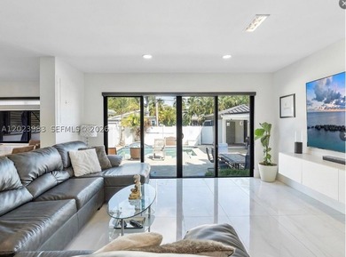 This is a SHORT SALE! Gorgeous Hollywood Lakes Home 4/3.5 w pool - photo 21