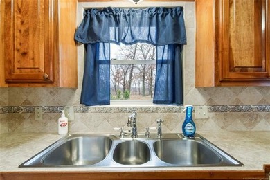 YEAR ROUND LAKE VIEW! Whether you're looking for a weekend - photo 22